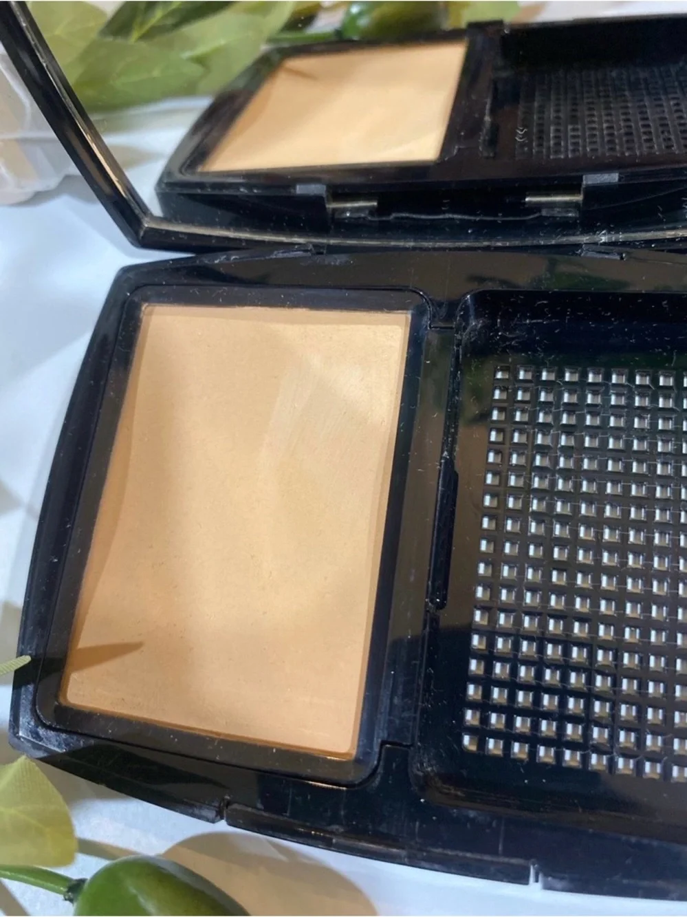 Chanel Double Perfection Lumiere Powder #60 Beige Powder (Discontinued)